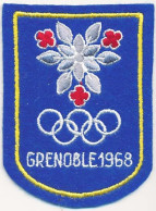 Écusson Tissus 7,4 X 10 Cm Xèmes Jeux Olympiques D'Hiver De GRENOBLE 1968 Olympic Games Grenoble Excoffon - Scudetti In Tela