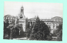 Toulouse : Jardin Et Donjon Du Capitole - Toulouse