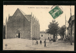 CPA La Sèauve, Eglise Et Place De L`Eglise  - Other & Unclassified