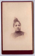 CARTE CDV - Portrait D'une Jolie Jeune Fille, à Identifier -  Tirage Aluminé 19ème - Taille 63 X 104 - Anciennes (Av. 1900)
