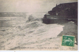 CALVADOS - ARROMANCHES-LES-BAINS - La Grande Cale Un Jour De Tempête - ND. Phot. N° 29 - Arromanches