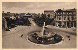 Postcard Italy Rome Termini Station And Fountain - Other Monuments & Buildings