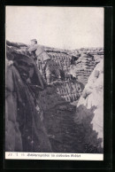 AK Soldat Im Schützengraben Des Eroberten Gebietes  - Guerre 1914-18