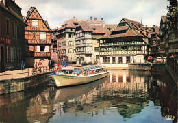 67 STRASBOURG LA PETITE France UNE VEDETTE - Strasbourg