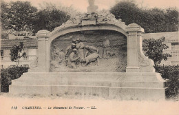 28 CHARTRES LE MONUMENT DE PASTEUR  - Chartres