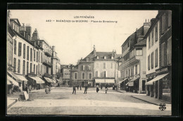 CPA Bagnères-de-Bigorre, Place De Strasbourg  - Autres & Non Classés