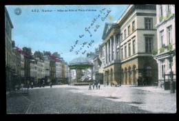 1096 - BELGIQUE - NAMUR - Hôtel De Ville Et Place D'Armes - Namur