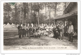 CPA Militaria  78 - Maisons Laffitte - Camp De Maisons Laffitte - Corvée Des Patates -  Peu Commune - Guerre 1914-18