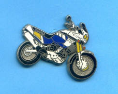 Superbe Pins Moto Yamaha Tenere Zamac E156 - Motos