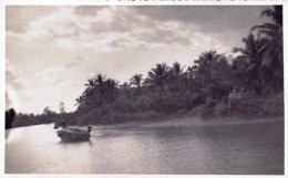 Photo Originale 1953-  Militaria - Cochinchine - Vietnam - Jonque  Sur Le Canal Cho-Gao - Krieg, Militär