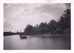 Photo Originale 1953-  Militaria - Vietnam - En Mission Sur Les Rives Du Canal Cho Gao - War, Military