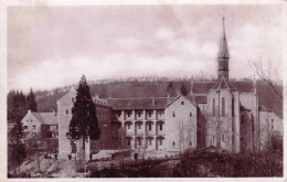 89 - Yonne - LA PIERRE QUI VIRE ( Saint-Léger-Vauban ) Monastere De Sainte Marie - Cour Interieure - Autres & Non Classés