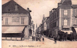 89 - Yonne -   SENS -  La Rue De La République - Sens