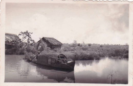 Photo Originale -1948 - Militaria - Viet Nam - Cochinchine -SAIGON- Jonque Et Paillotes Au Bord De La Riviere - Guerre, Militaire