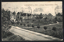 AK Ludwigshafen A. Rh., Richard-Wagner-Strasse U. Platz  - Ludwigshafen