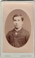 Photo CDV D'un Jeune Homme élégant Posant Dans Un Studio Photo A Chateau-Thierry Avant 1900 - Anciennes (Av. 1900)