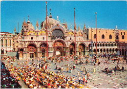 ITALIE - Venezia - St Marc - Vue Sur La Place Et La Basilique - Animé - Carte Postale Ancienne - Venezia (Venedig)