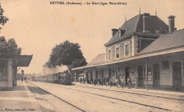 RETHEL (Ardennes) - La Gare - Arrivée Du Train (ligne Paris-Givet) - Cachet Militaire Verdun - Ecrit 1915 (2 Scans) - Rethel
