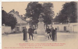 91.BALLANCOURT .CPA . LA PLACE D'ARMES DU BOUCHET ET LE BUSTE DE DUQUESNE. ANIMATION. - Ballancourt Sur Essonne