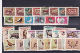 Hungría. Dos Fichas Con Series Y Sellos Nuevos De Fauna - Unused Stamps