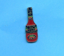 Rare Pins Liqueur Fraise Des Bois Marie Brizard E200 - Boissons
