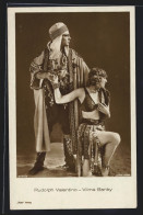 AK Schauspieler Rudolph Valentino Mit Schauspielerin Vilma Banky  - Actores