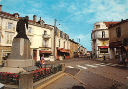¤¤  -   BAINS-les-BAINS   -   Le Monument Aux Morts Et La Rue De Mirecourt      -   ¤¤ - Bains Les Bains