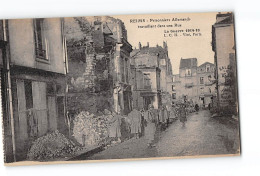 REIMS - Prisonniers Allemands Travaillant Dans Une Rue - Guerre 1914 18 - état - Reims