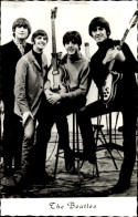 CPA The Beatles, Musikgruppe, Gitarre, John Lennon, Ringo Starr, Paul McCartney, George Harrison - Personnages Historiques