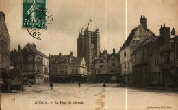 CPA Lot De 3    (60)    NOYON  La Place Du Chevalet, Place Au Blé, Cathédrale - Noyon