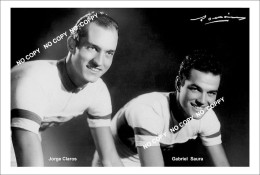 PHOTO CYCLISME REENFORCE GRAND QUALITÉ ( NO CARTE ), JORDI CLAROS - GABRIEL SAURA 1956 - Radsport