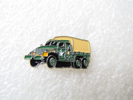 PIN'S   CAMION  TRUCK  GMC    6X6  JIMMY - Transportes