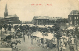 NORD  MAUBEUGE  SOUS LE BOIS  Le Marché - Maubeuge