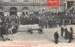 VOUZIERS - Sapeurs-Pompiers Des Ardennes Et De L'Aisne, 13 Juin 1909 - Manoeuvre De La Pompe - Voyagé (2 Scans) - Vouziers