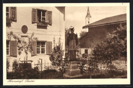 AK Henndorf Am Wallersee, Ortspartie Mit Heiligenfigur Im Garten  - Autres & Non Classés