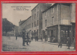 Carte Postale 42. Saint-Just-en-Chevalet  Les Tambours Du Village  Place Du Treive   Très Beau Plan - Other & Unclassified