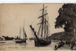 Pont L'abbé Voiliers Dans Le Port - Pont L'Abbe