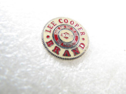 PIN'S      LEE COOPER  BRAND  Email De Synthèse  SOFREC - Trademarks