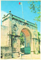 MACAO, Macau, China - The Boarder Gate Separating Macao From The China Mainland  ( 2 Scans ) - Chine