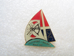 PIN'S      BATEAU   SOUTHPORT  NOUMÉA   SYC   CNC - Bateaux