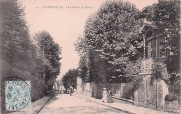 Doudeville  -  La Route De Rouen -  CPA °J - Otros & Sin Clasificación