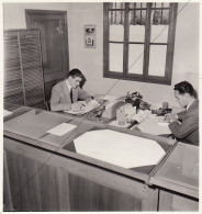 Photo Commerce Banque Crédit Agricole De L'oise De Marseille Intérieur Bureaux - Plaatsen