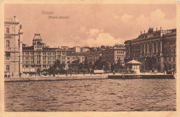 ITALIE - Trieste - Plazza Grande - Vue Générale - Animé - Carte Postale Ancienne - Trieste