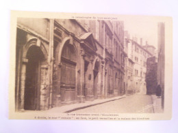 2024 - 1917  LA CATASTROPHE DE LYON-SAINT-JEAN  :  La Rue Tramassac Avant L'éboulement   XXX - Otros & Sin Clasificación