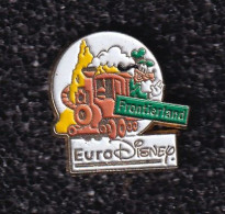 Pins - Pin's - Eurodisney - Frontierland - Esso - Disney - Disney