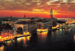 ITALIE - Venise La Nuit - Bassin De St Marc - Vue Générale - Vue Sur Une Partie De La Ville - Carte Postale Ancienne - Venezia (Venice)