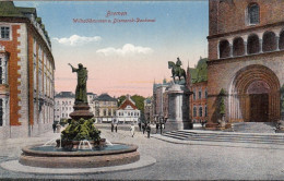 Bremen, Wilhardibrunnen Und Bsmarckdenkmal Ngl #F8256 - Andere & Zonder Classificatie