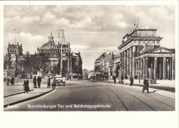 Berlin, Brandenburger Tor Und Reichstagsgebäude (um 1930) Ngl #F7207 - Otros & Sin Clasificación