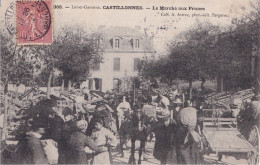 C18-47) CASTILLONNES - LE MARCHE AUX PRUNES -  TRES ANIMEE - HABITANTS  - ATTELAGE - EN  1905 - Autres & Non Classés