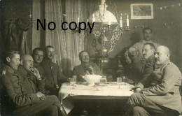 CARTE PHOTO ALLEMANDE - OFFICIERS AU REPAS A PROVISEUX PRES DE AMIFONTAINE - PROUVAIS AISNE GUERRE 1914 1918 - Guerre 1914-18